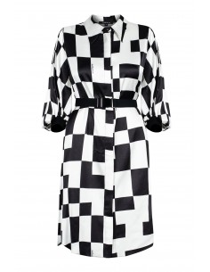 Sukienka w szachownicę